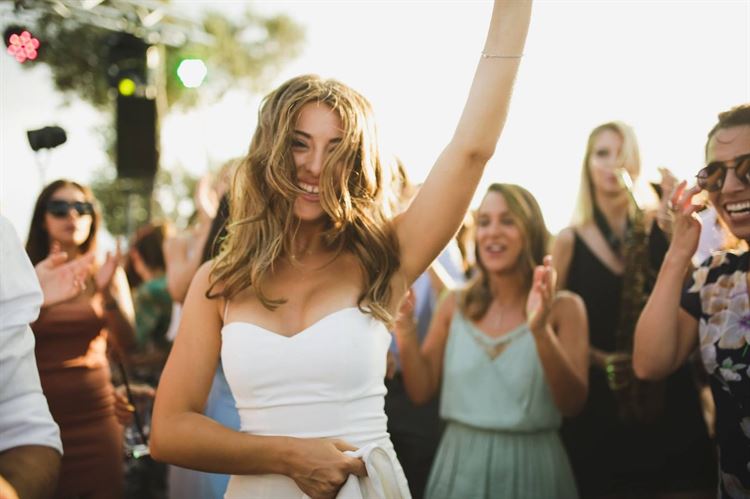 עד קצה הזריחה: סיפור אהבה חוצה יבשות 27