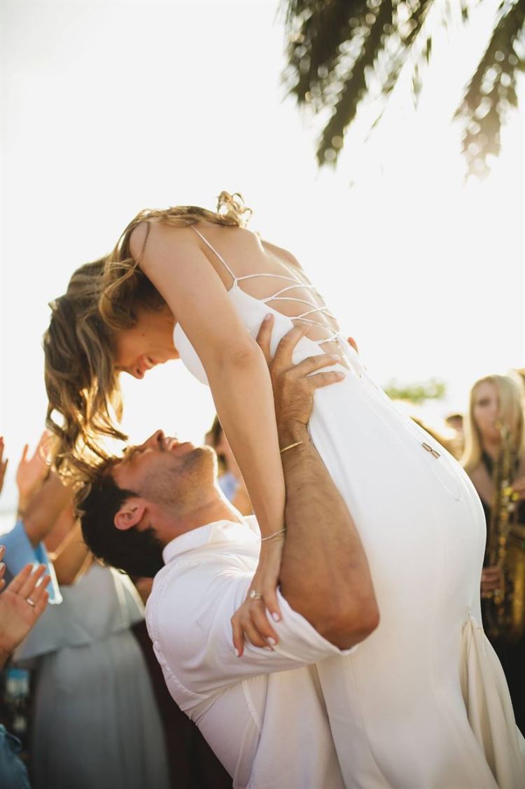 עד קצה הזריחה: סיפור אהבה חוצה יבשות 32