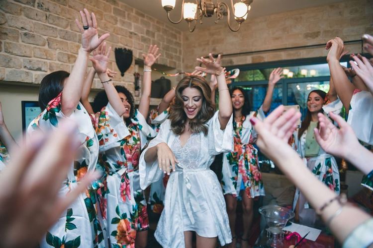 עד קצה הזריחה: סיפור אהבה חוצה יבשות 6