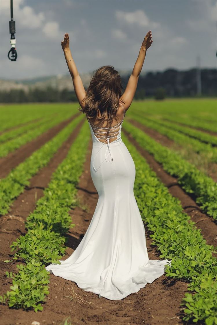 עד קצה הזריחה: סיפור אהבה חוצה יבשות 12