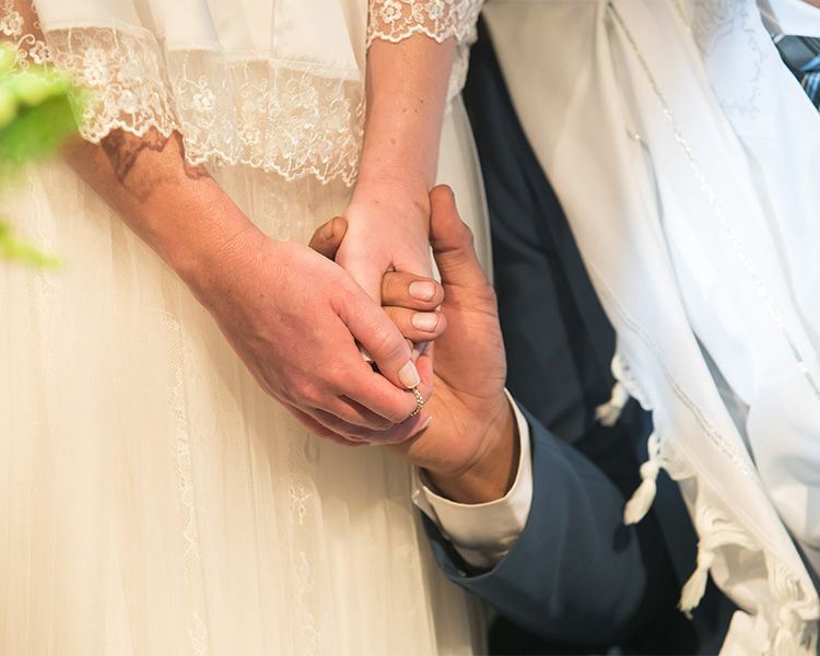 אופס: בקבוק השמפניה שהרס את ההצעה 19