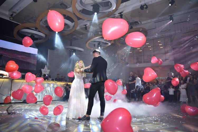 החתן שניבא את העתיד כבר בגיל התיכון 20