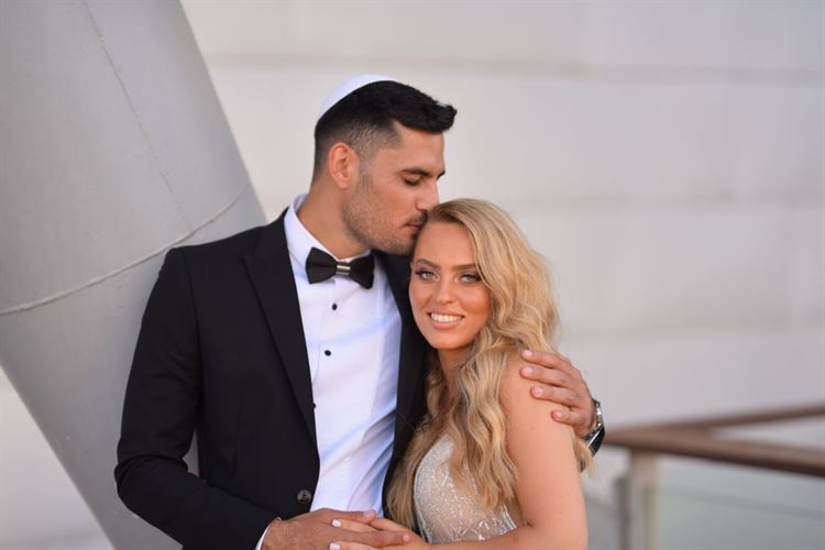 החתן שניבא את העתיד כבר בגיל התיכון 4