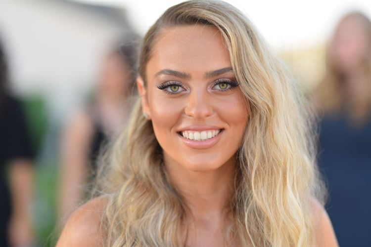 החתן שניבא את העתיד כבר בגיל התיכון 14