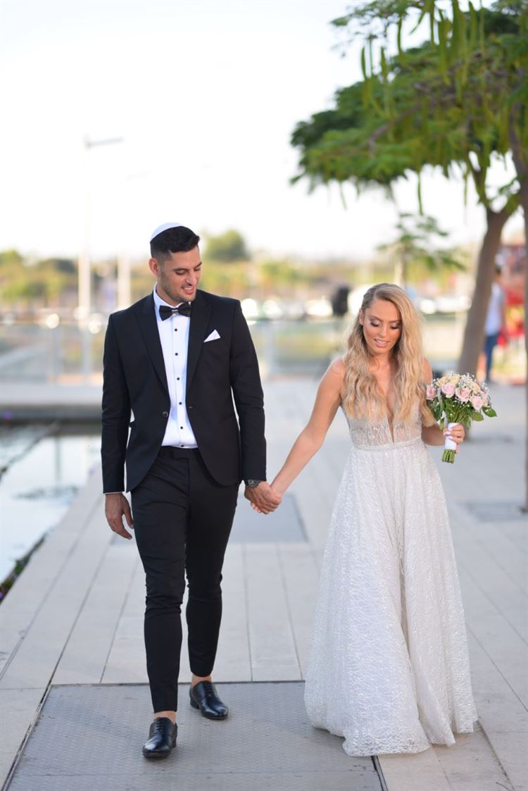 החתן שניבא את העתיד כבר בגיל התיכון 17