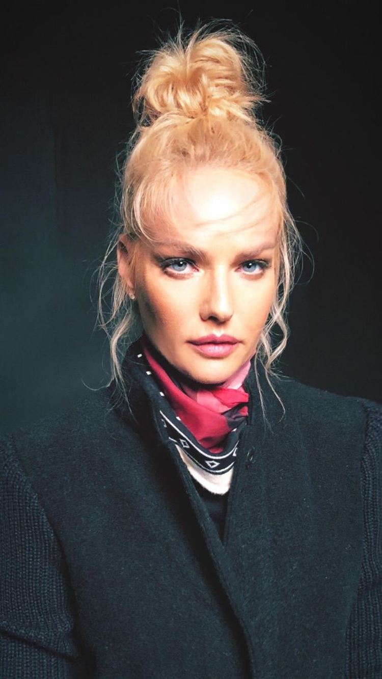 לא להתפזר: התסרוקות הטרנדיות לכלות של 2019 2