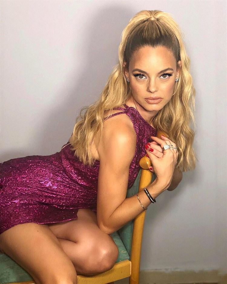 לא להתפזר: התסרוקות הטרנדיות לכלות של 2019 3