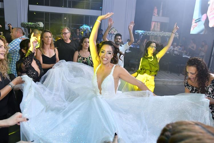 שמחות קורות בצרורות: סיפור ההיכרות ששווה לספר לנכדים 16