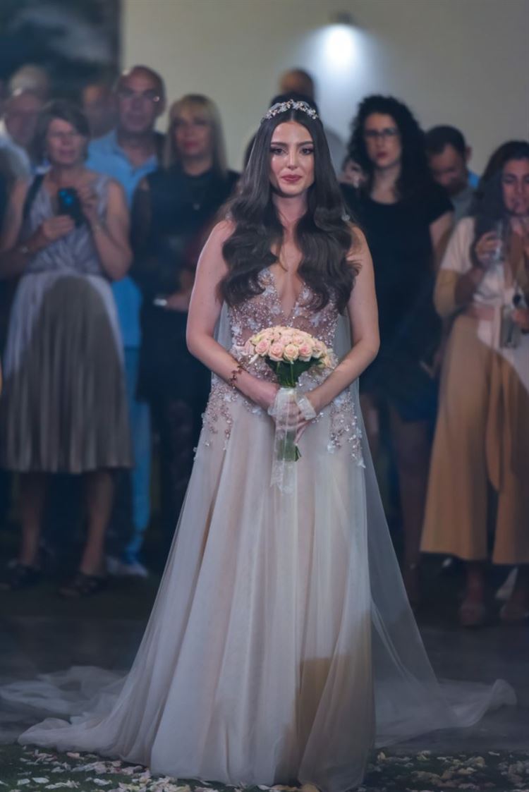 יפה ברוז גולד: בואו להכיר את הכלה שהיא הכל חוץ מבנאלית 5