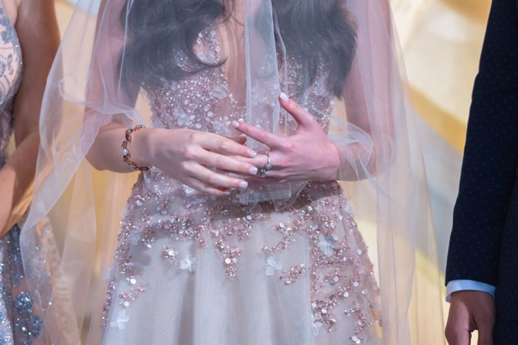 יפה ברוז גולד: בואו להכיר את הכלה שהיא הכל חוץ מבנאלית 12