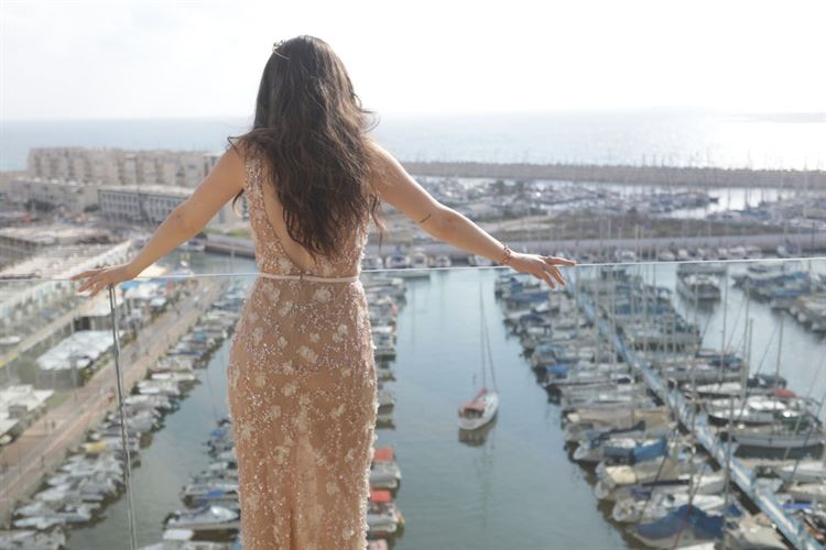 יפה ברוז גולד: בואו להכיר את הכלה שהיא הכל חוץ מבנאלית 6