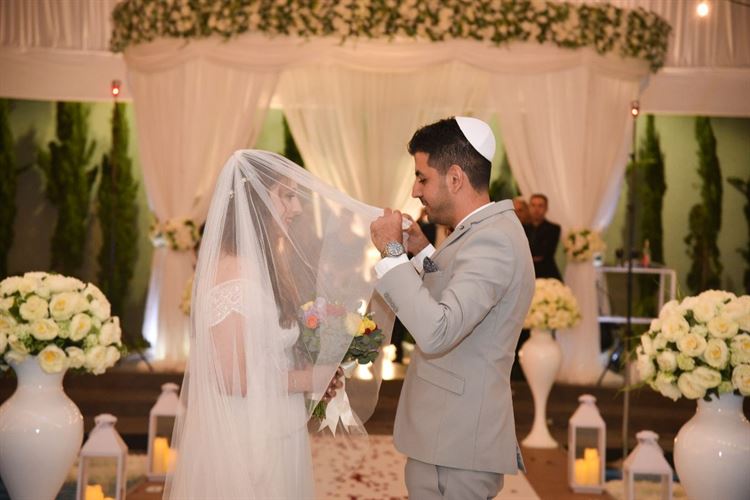 זה היה קרוב: מה אסור לעשות בהצעות בלב ים? 16