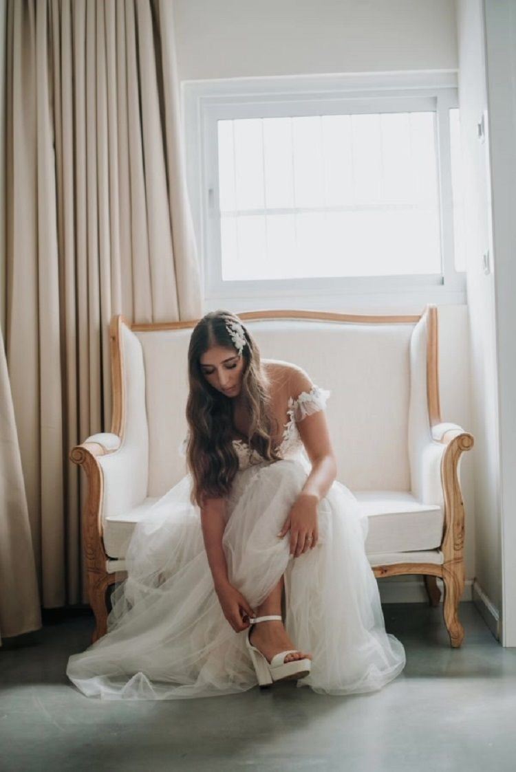 הכלה שהלכה לתקן טלפון שבור ויצאה עם לב שלם 8