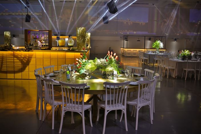 האולם אודאון #8