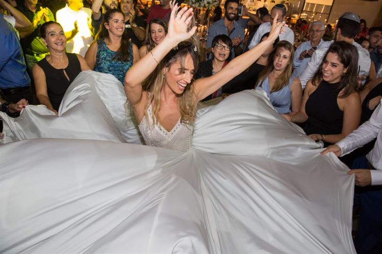 הכלה שעיגלה פינות וכמעט פספסה את הטבעת שלה 17