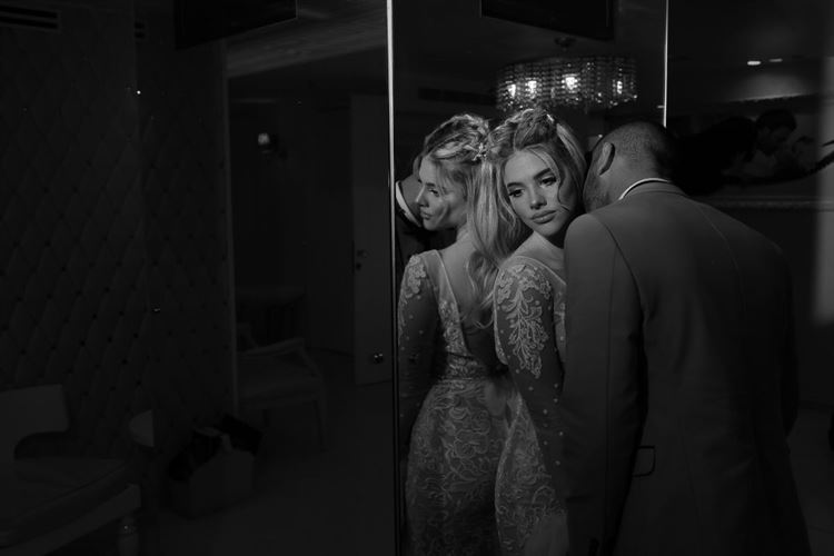 בני הזוג שיצאו לירח דבש עוד בתחילת היכרותם 12