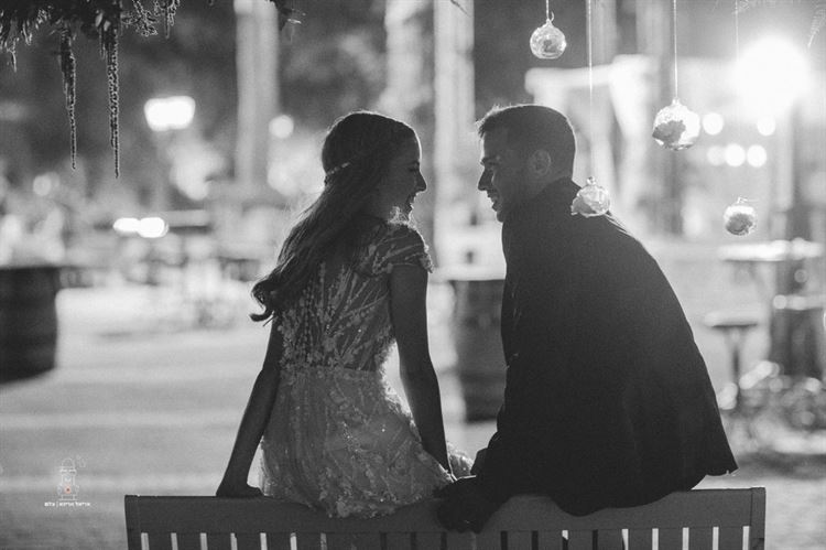 אל היער: צילומי זוגיות שמגלמים קסם ומסתורין 6