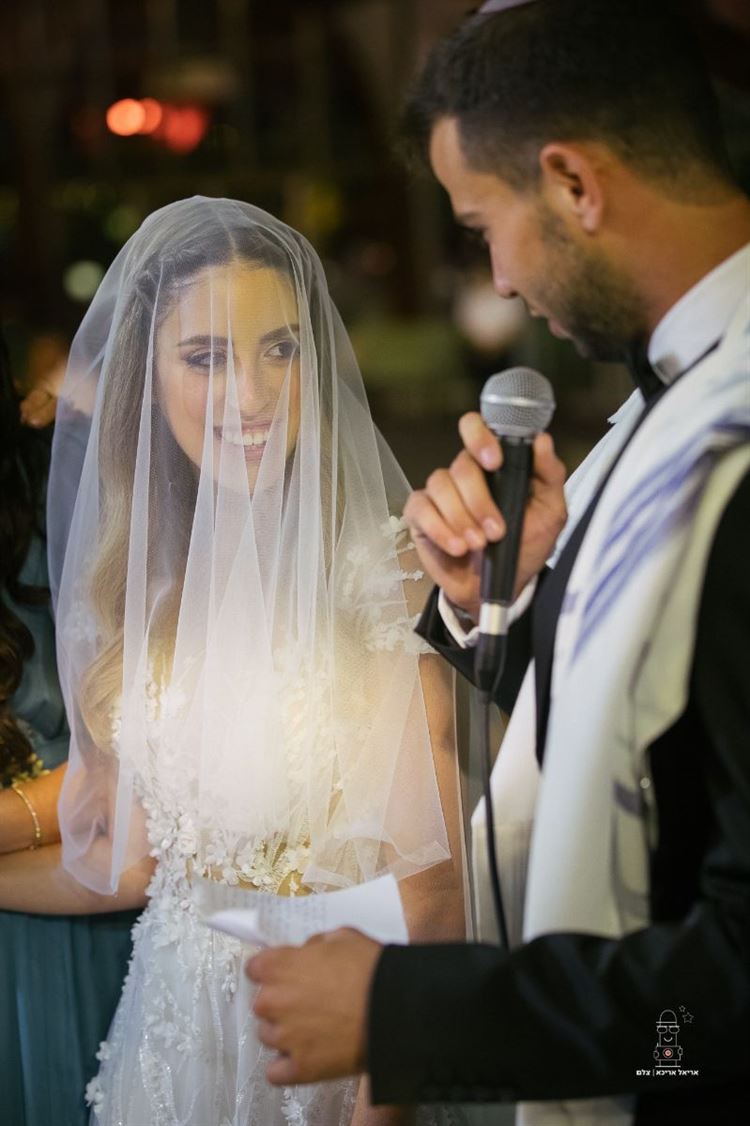 אל היער: צילומי זוגיות שמגלמים קסם ומסתורין 10