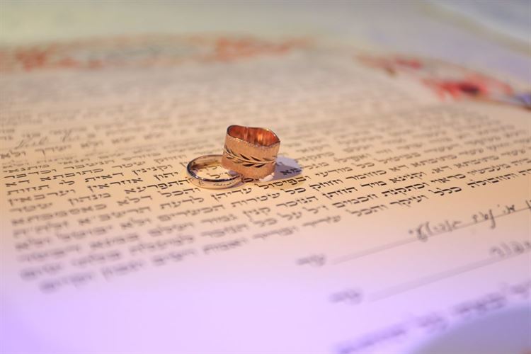 מהניידת לחופה: הצעת נישואים (כמעט) באזיקים 8