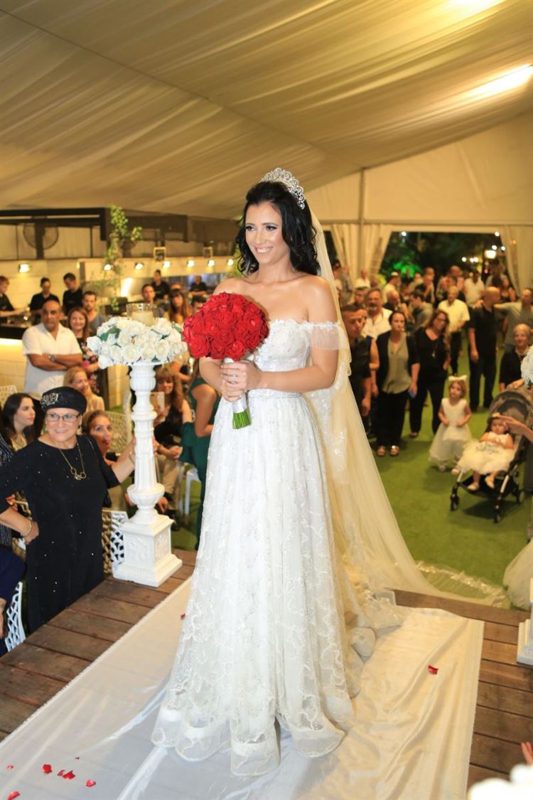 מהניידת לחופה: הצעת נישואים (כמעט) באזיקים 9