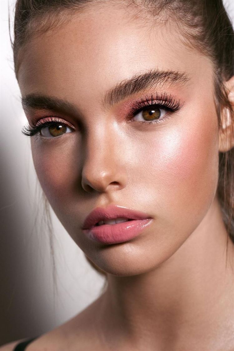 הטרנדים הכי חזקים באיפור הכלות של 2019 6