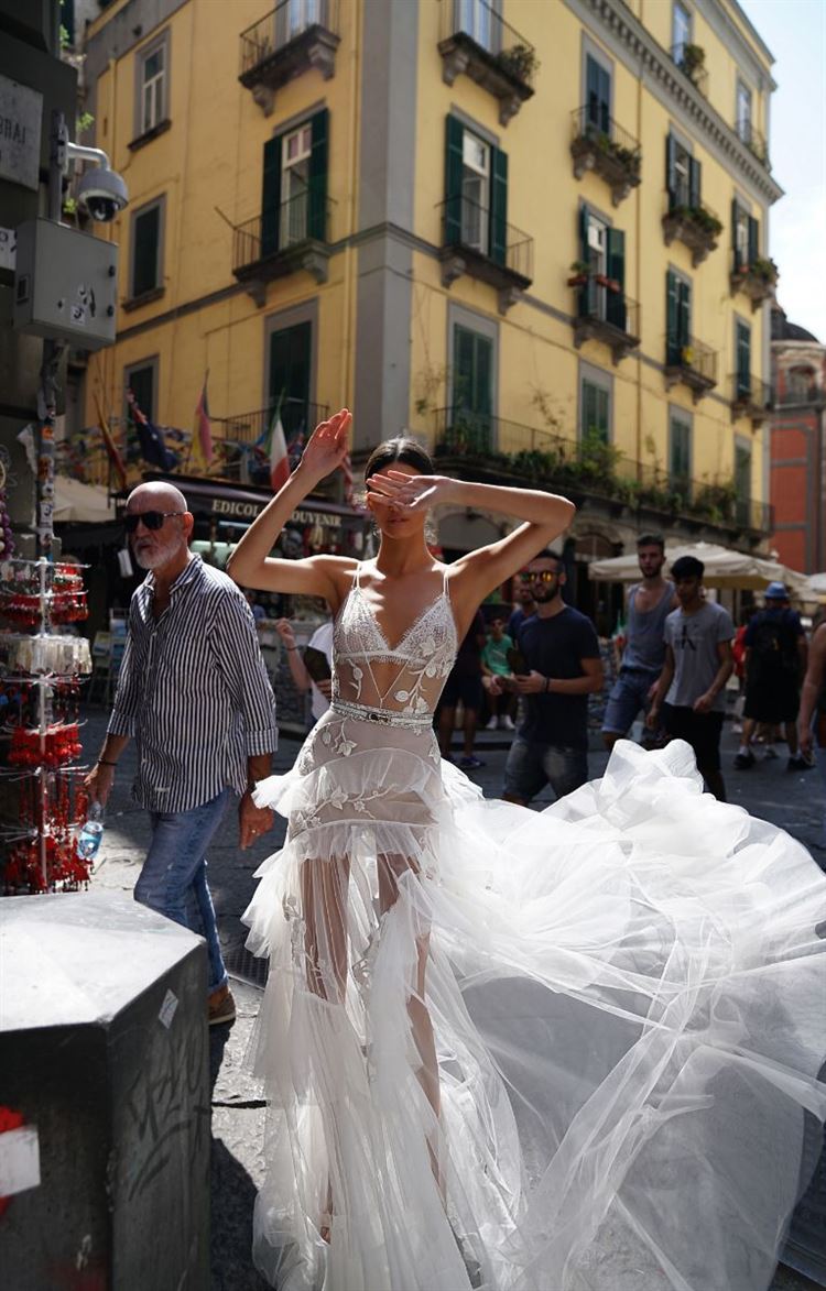 הישר מהמסלולים: שמלות הכלה הטרנדיות לשנת 2019 7