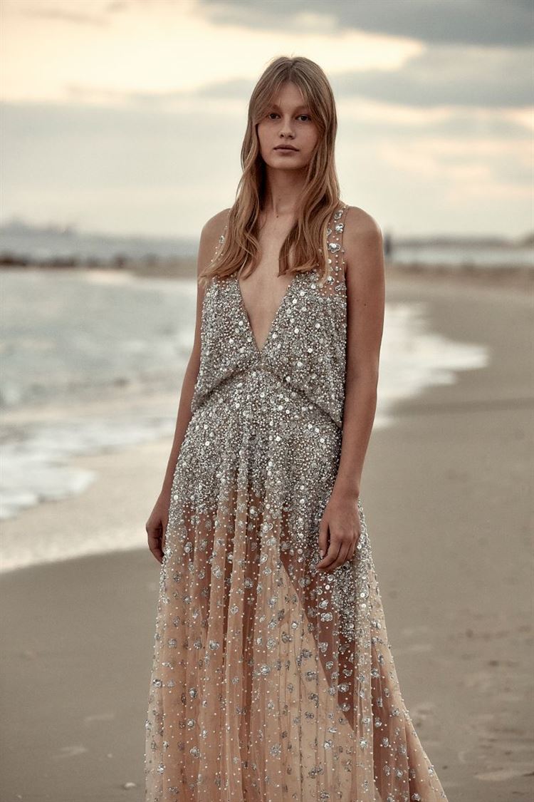 הישר מהמסלולים: שמלות הכלה הטרנדיות לשנת 2019 13