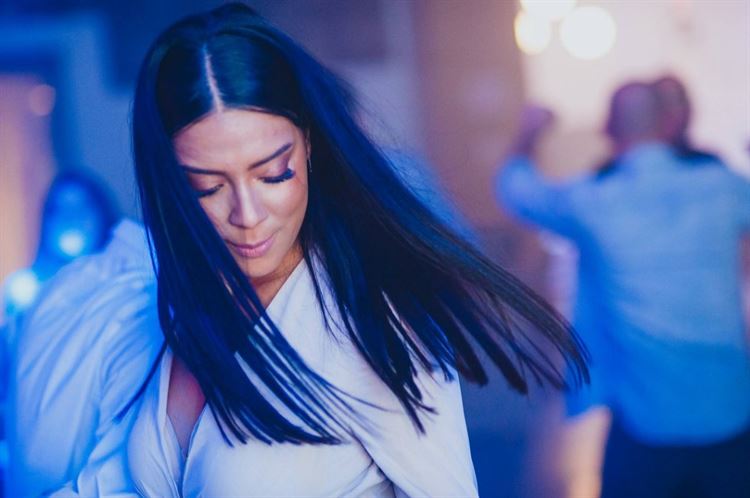 הצעה מפתה: הסיפור שהתחיל ב"לעולם לא" ונגמר בחתונה 14