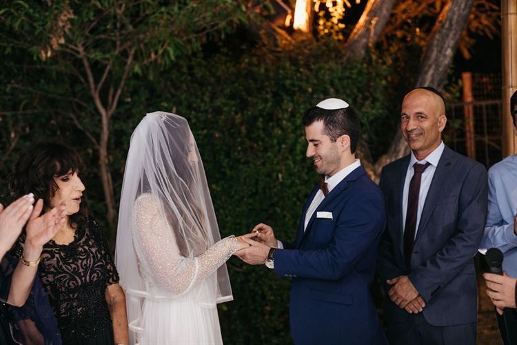 הכול לטובה: הכלה שפספסה אוטובוס וזכתה באהבה 21