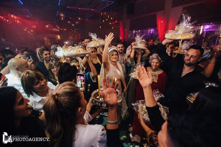 בלתי צפויה: החתונה ששינתה את פניה ב-1 בלילה 15