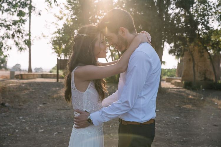 הכלה שהושלכה לבריכה: חתונת סוף סמסטר רטובה 2