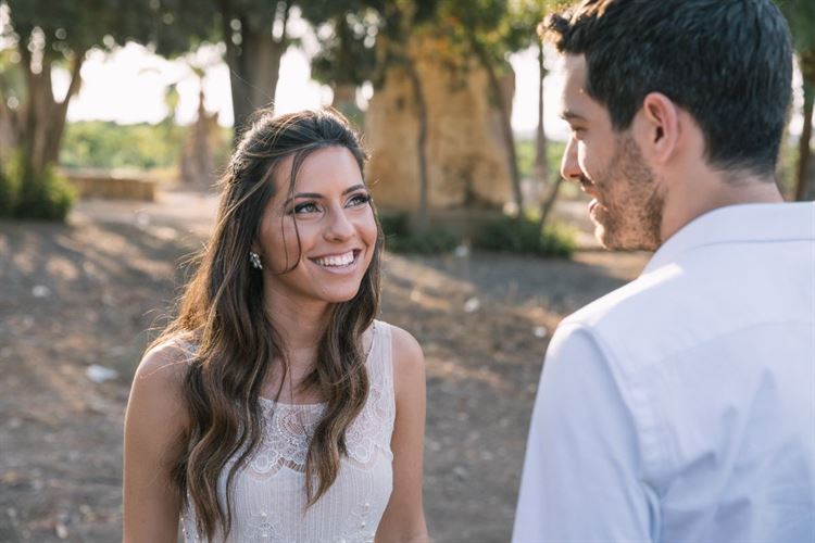 הכלה שהושלכה לבריכה: חתונת סוף סמסטר רטובה 7