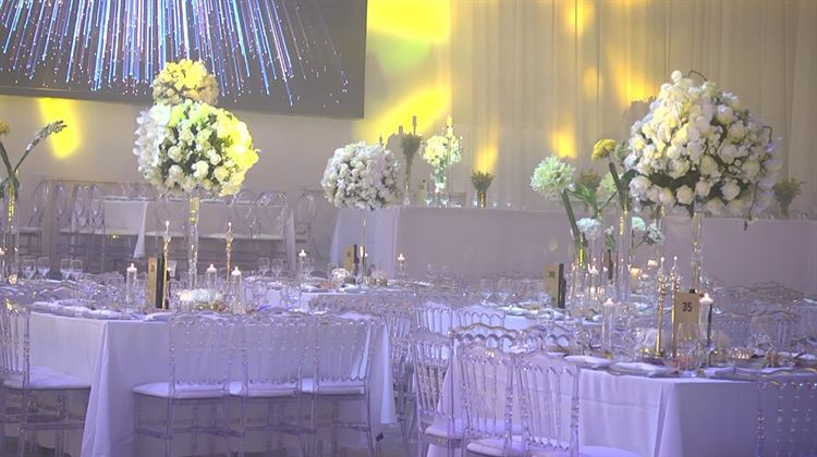 סילבסטר בנסיה: הצצה אל החתונה הנוצצת של השנה 6