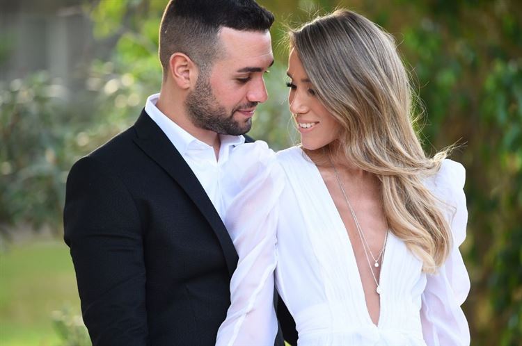 Business Or Pleasure: הקשר העסקי שהפך לסיפור אהבה 4