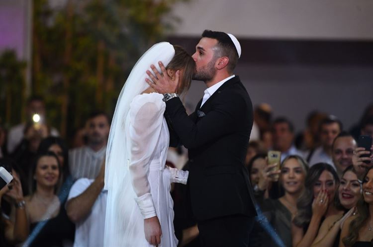 Business Or Pleasure: הקשר העסקי שהפך לסיפור אהבה 14