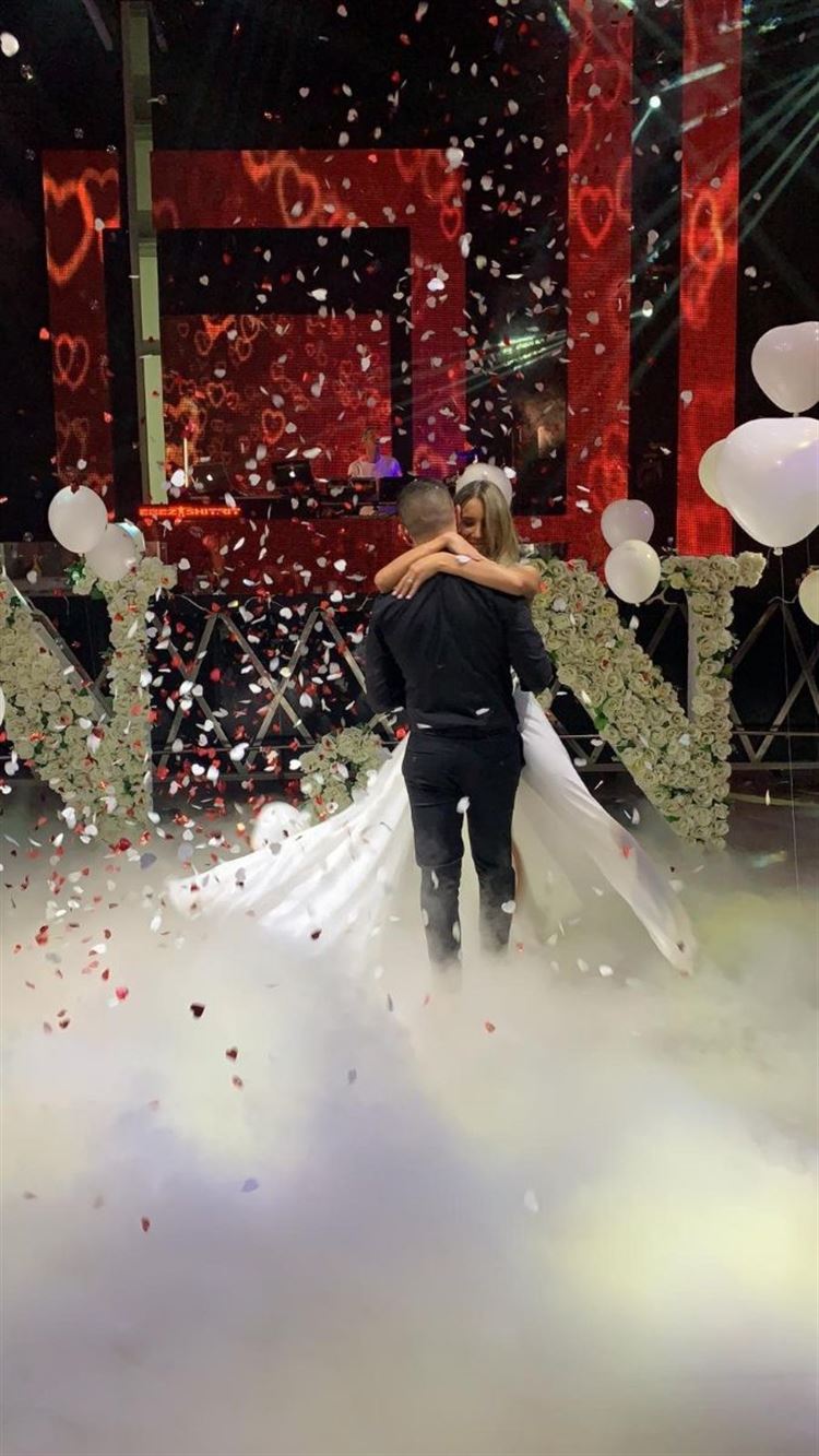 Business Or Pleasure: הקשר העסקי שהפך לסיפור אהבה 16