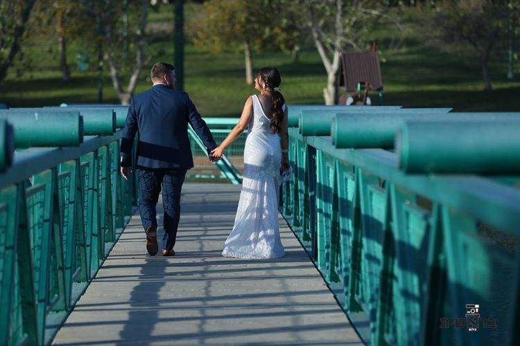 ידידים פלוס: החברים הטובים שנתנו צ'אנס לאהבה 9