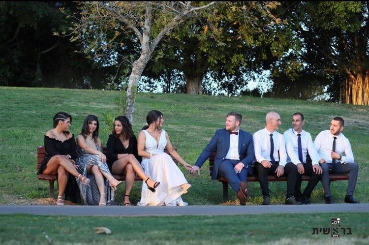 ידידים פלוס: החברים הטובים שנתנו צ'אנס לאהבה 7