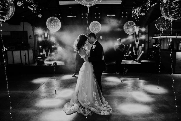 רגע חייהם: התאומים שהציעו נישואים ביחד 20