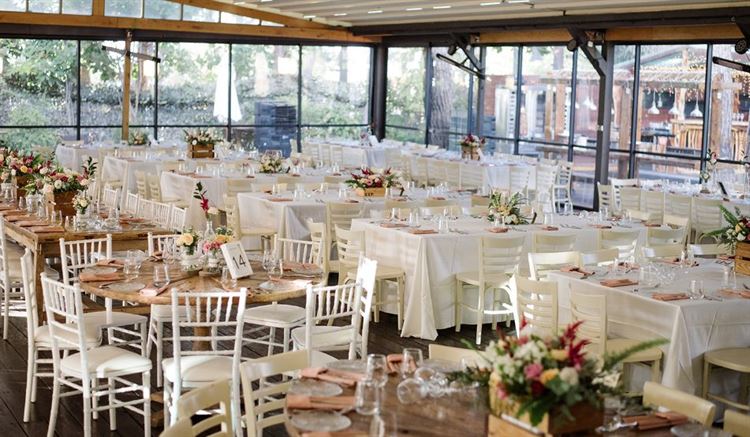 איך נראית חתונה של דוגמנית שחיה ונושמת אופנה? 3