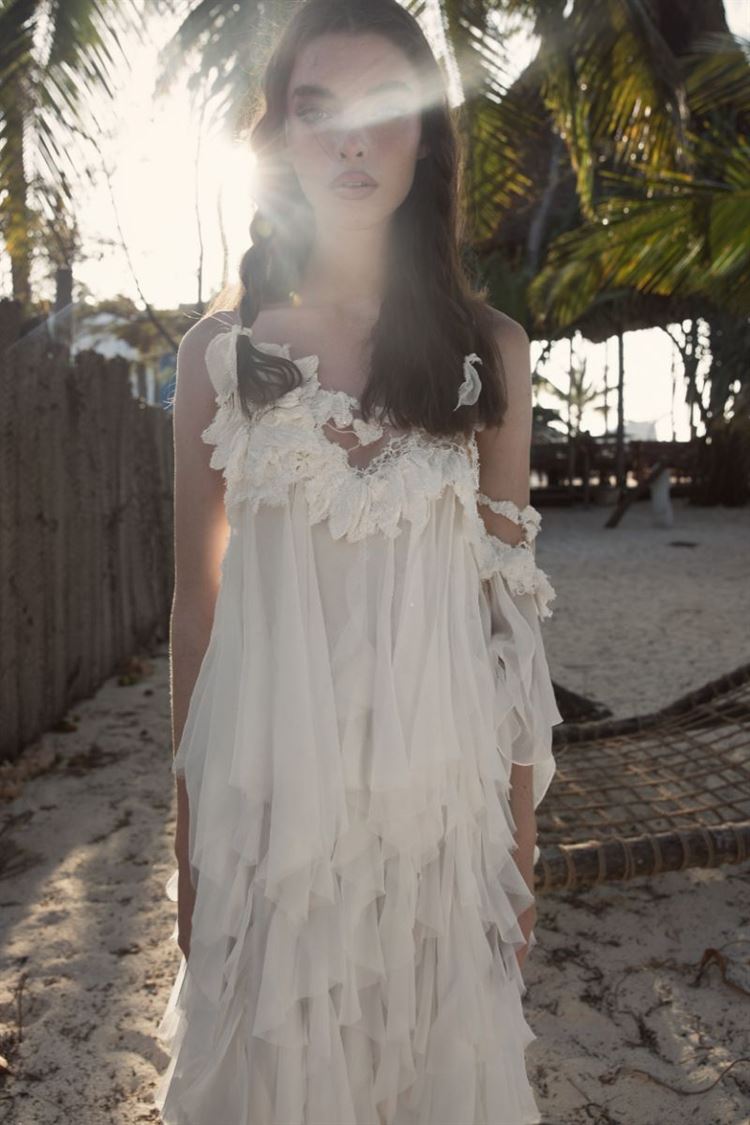 מדברים בוהו: מה קרה לשמלות הכלה הבוהמייניות? 13