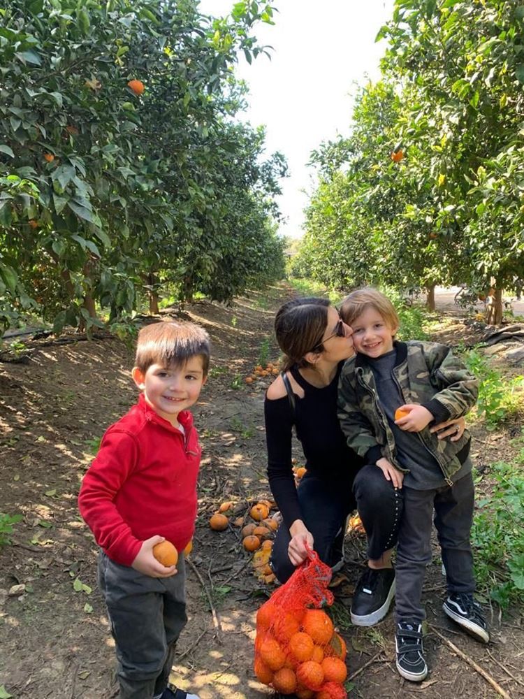 מעצבים את דור העתיד: אמהות ואבות באופנת הכלות 4