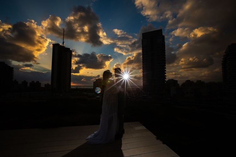 יותר משחשבתם: לא תנחשו כמה זמן הזוג הבא היה מאורס 3