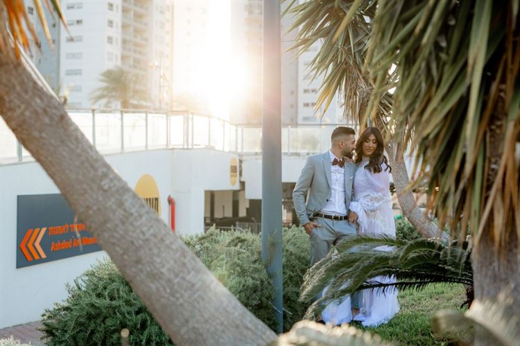 יותר משחשבתם: לא תנחשו כמה זמן הזוג הבא היה מאורס 4