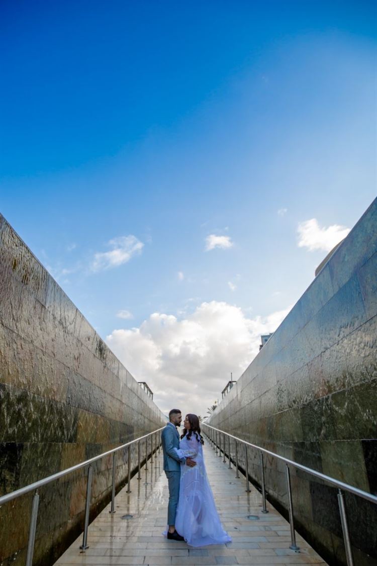 יותר משחשבתם: לא תנחשו כמה זמן הזוג הבא היה מאורס 6