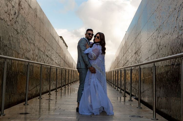 יותר משחשבתם: לא תנחשו כמה זמן הזוג הבא היה מאורס 8