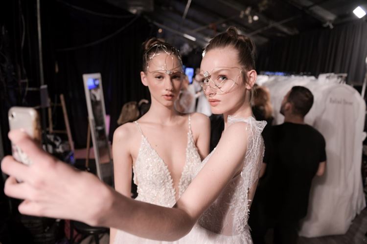 המעצבת הצעירה שמסתמנת כהבטחה בעולם הכלות 15