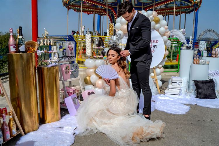 Like a circus: הפקת הפורים של וואלה! מזל טוב 14