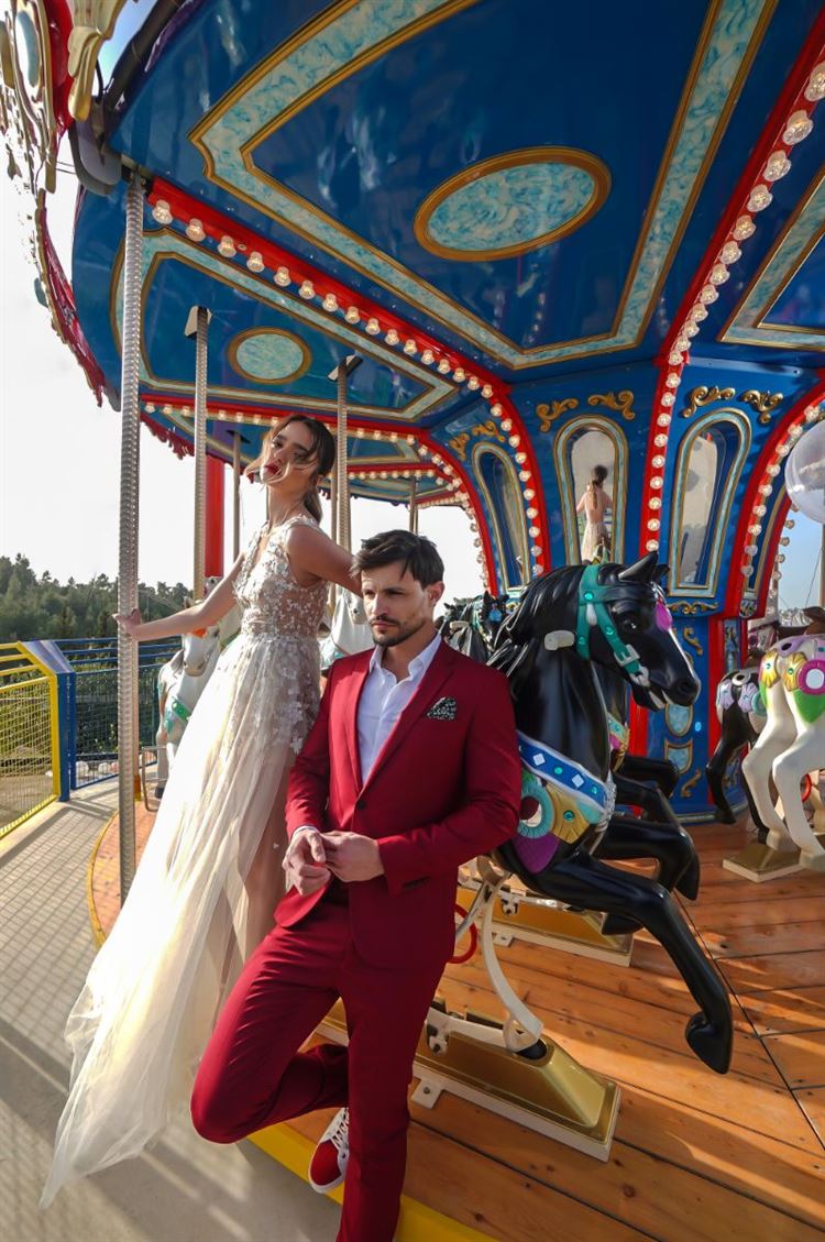 Like a circus: הפקת הפורים של וואלה! מזל טוב 24