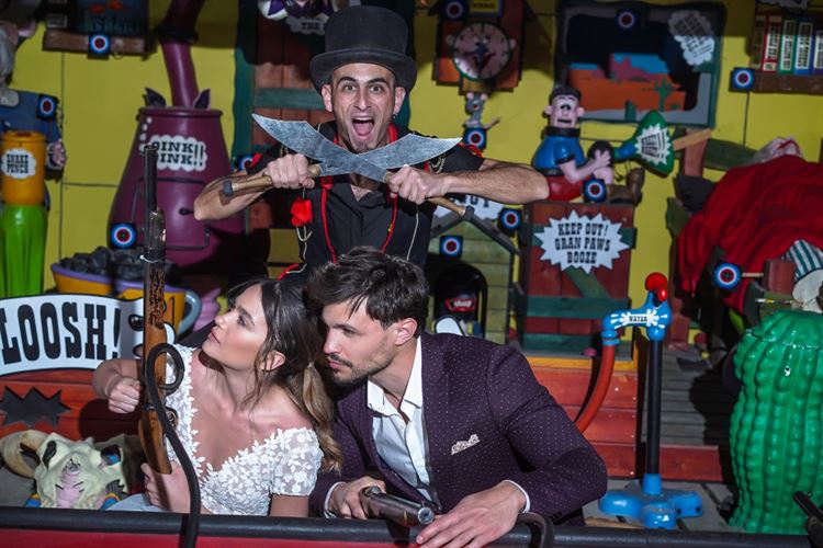 Like a circus: הפקת הפורים של וואלה! מזל טוב 38